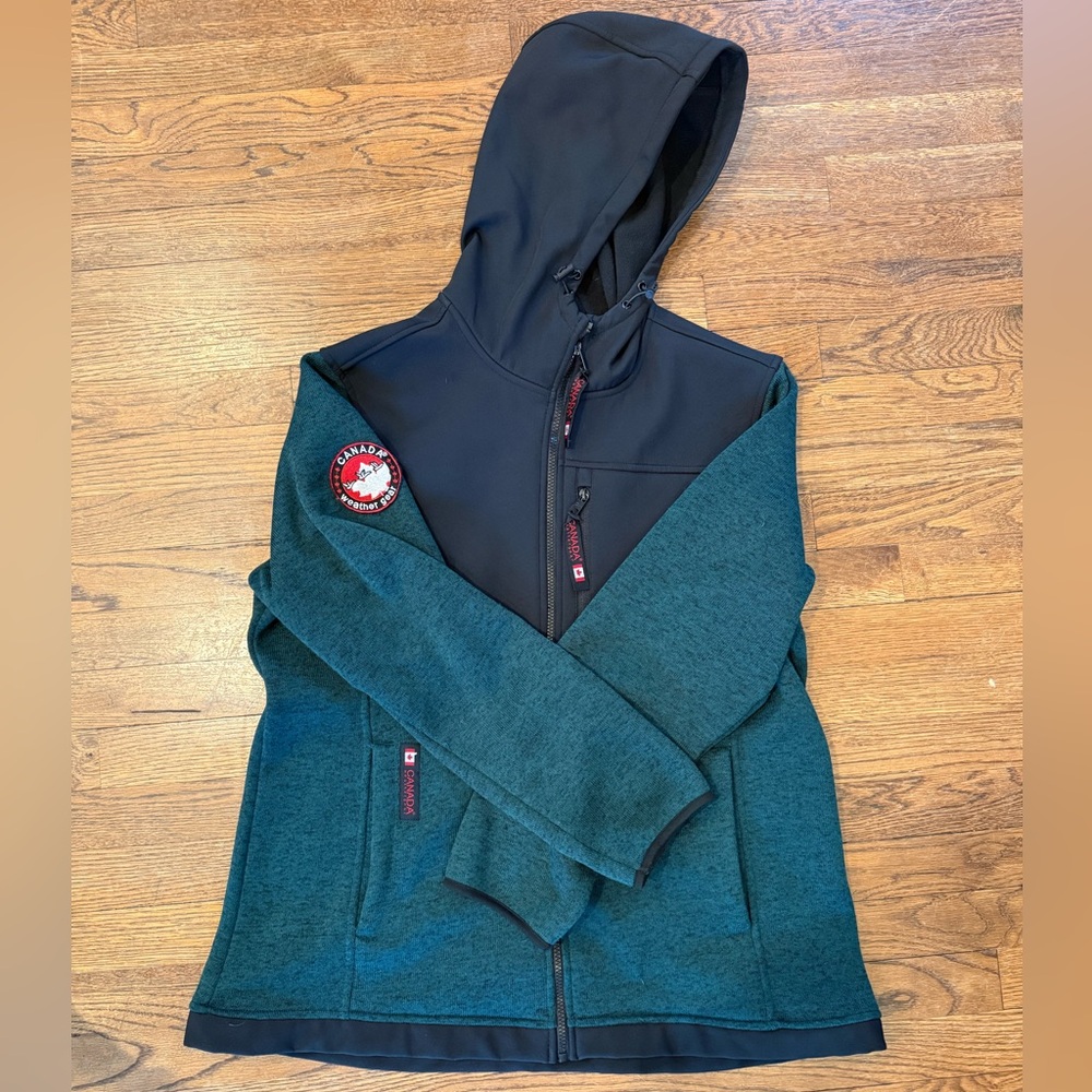 Canada Weather Gear Two-Tone Hooded Fleece Jacket in Teal Green and Black
